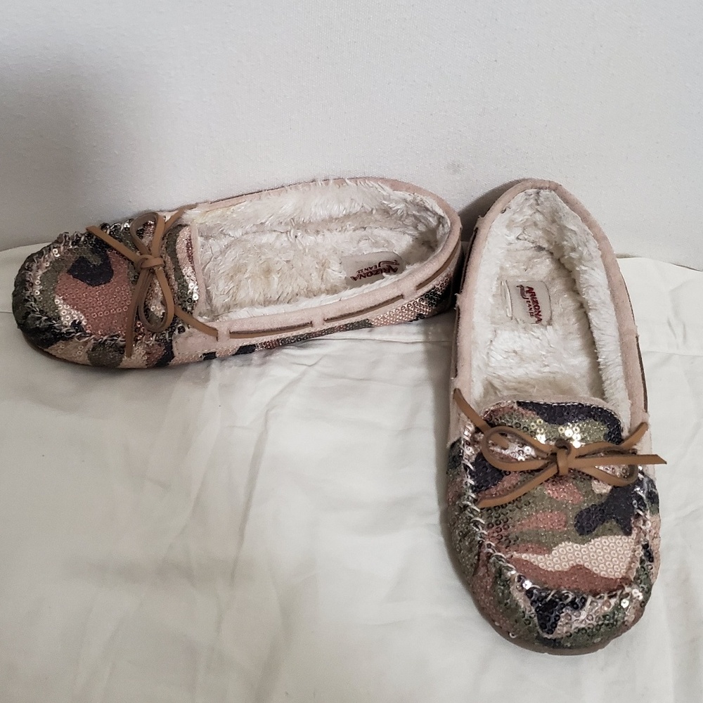 Arizona winter loafer beaded shoes size 8